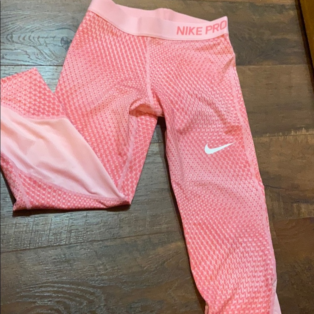 Girls Nike Pro Capri leggings